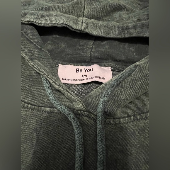 Be you cropped hoodie - Picture 2 of 2